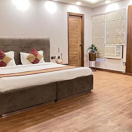 The Dream House Bed & Breakfast Ню Делхи Екстериор снимка
