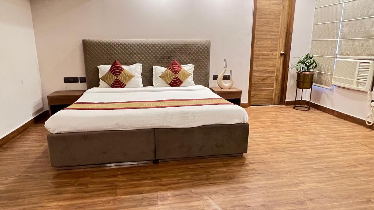 The Dream House Bed & Breakfast Ню Делхи Екстериор снимка